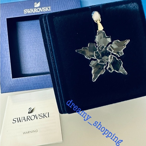 NIB Swarovski Annual Edition 2021 Little Snowflake Christmas Ornament #5574358 - Picture 2 of 2